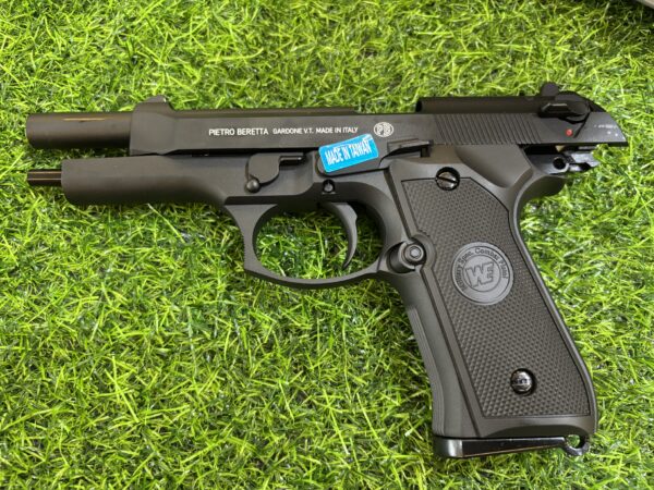 BERETTA M92 Black Full Metal Body Made in Taiwan - Image 7