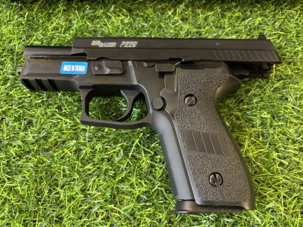 SIG SAUER F229 Made in Taiwan - Image 6