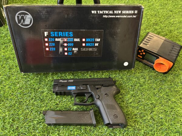 SIG SAUER F229 Made in Taiwan - Image 9