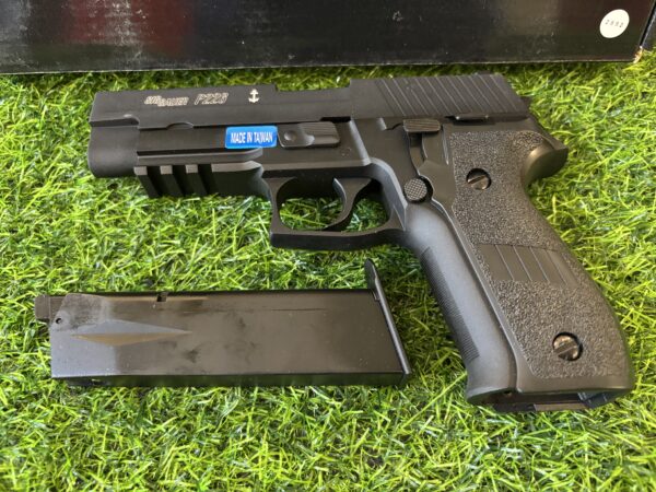 SIG SAUER P226 MK25 Made in Taiwan - Image 8